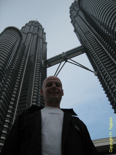 Tagli aux  Petronas Tower