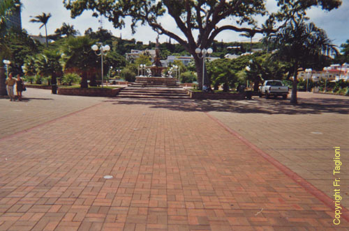 Place des cocotiers, Noumea