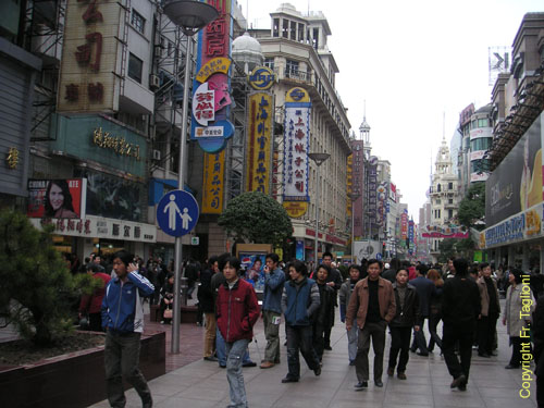 Nanjing Donglu by day
